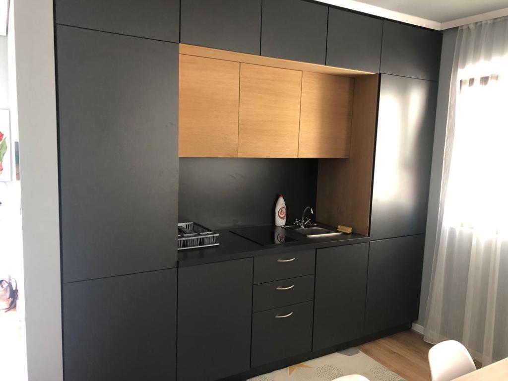 Апартаменты Apartament Dorobanti Клуж-Напока Экстерьер фото